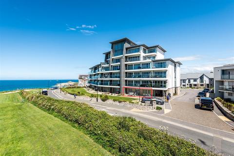 Lusty Glaze Road, Newquay TR7 3 bed apartment for sale