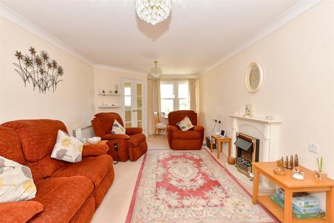 1 bedroom ground floor flat for sale