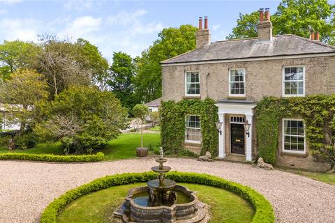 6 bedroom equestrian property for sale