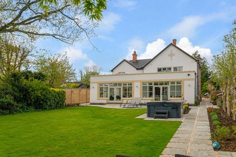 Rugby Road Burbage, Leicestershire... 5 bed detached house for sale