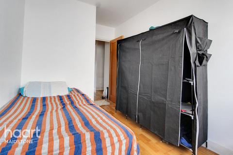 Fairmeadow, Maidstone 2 bed apartment for sale