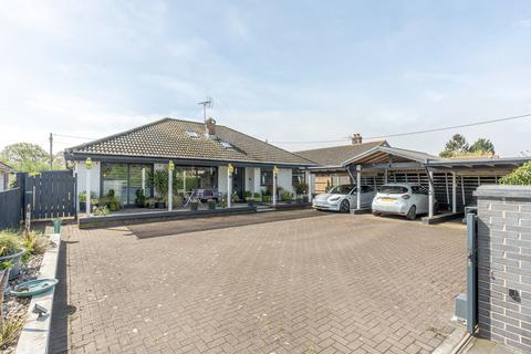 4 bedroom detached bungalow for sale