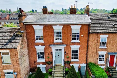 Hampton Street, Warwick 3 bed character property for sale