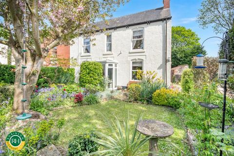 5 High Street, Braithwell, Rotherham 3 bed cottage for sale