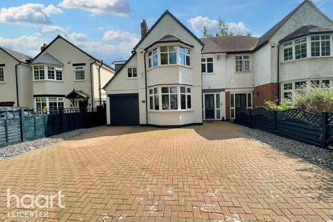 4 bedroom semi-detached house for sale