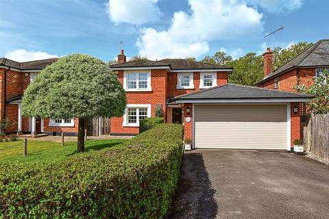 Winchfield Court, Hook RG27 4 bed detached house for sale