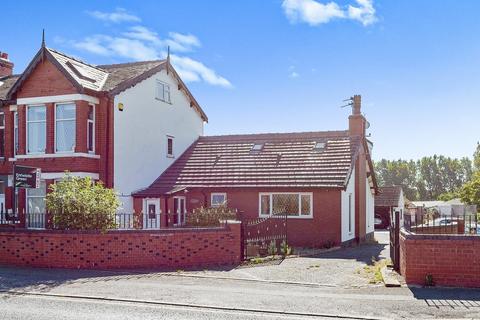 5 bedroom semi-detached house for sale