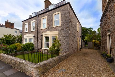 5 bedroom semi-detached house for sale