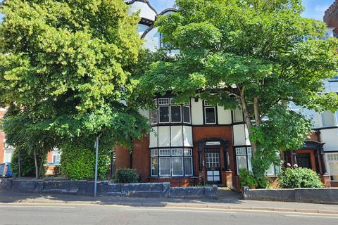 Christchurch Road, Bournemouth 1 bed ground floor flat for sale