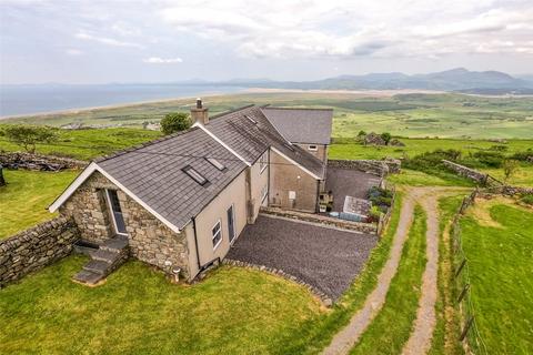 Harlech, Gwynedd, LL46 4 bed detached house for sale