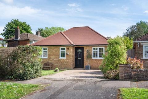 Borrowdale Drive, South Croydon 2 bed detached bungalow for sale