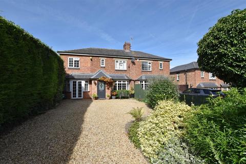 4 bedroom semi-detached house for sale