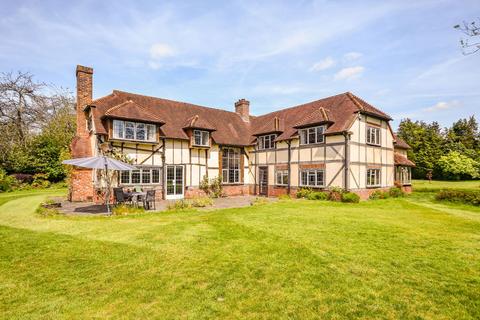 Amlets Lane, Cranleigh GU6 5 bed detached house for sale