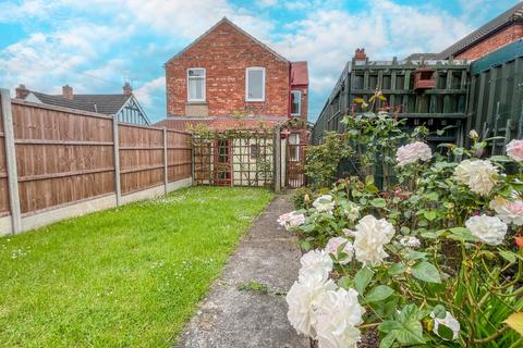 Lea Road, Gainsborough, Lincolnshire... 3 bed semi