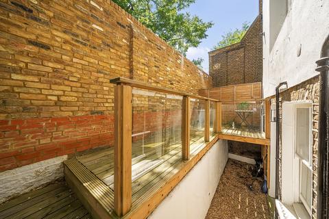 Challoner Crescent, West Kensington, W14 2 bed apartment for sale