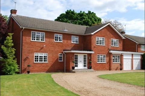 Court Drive, Maidenhead 5 bed detached house for sale