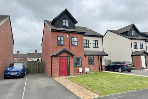 CLEEFIELD DRIVE, GRIMSBY 3 bed semi