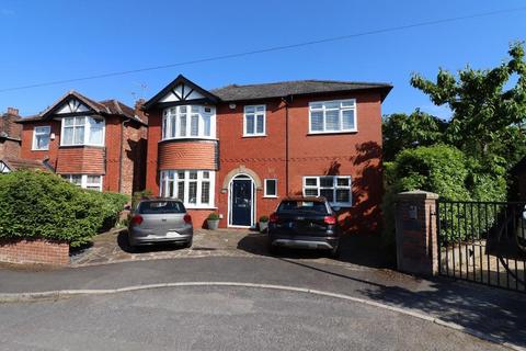 Hale WA15 4 bed detached house for sale