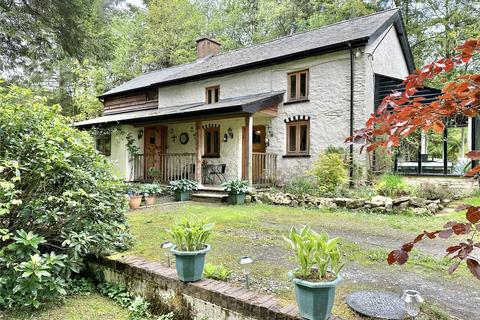 Old Hall, Llanidloes, Powys, SY18 4 bed detached house for sale