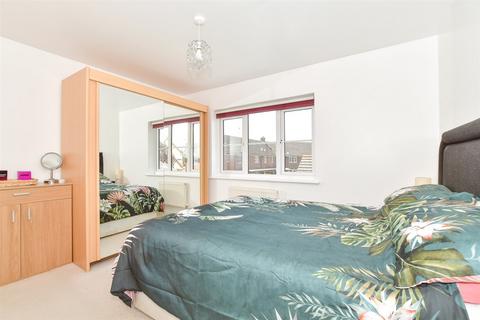 Faulkner Gardens, Littlehampton, West... 3 bed semi