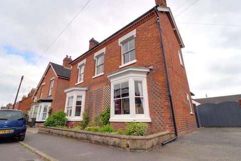 The Burgage, Market Drayton TF9 3 bed detached house for sale
