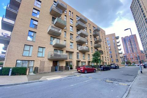 Peregrine Apartments, Moorhen Drive... 2 bed flat for sale