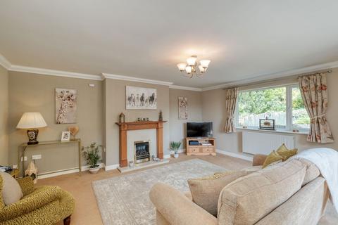 4 bedroom detached bungalow for sale