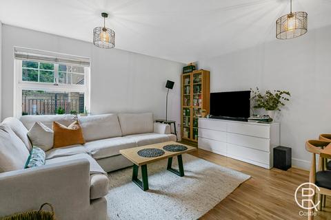 Golden Manor, Hanwell, LONDON, W7 1 bed ground floor flat for sale