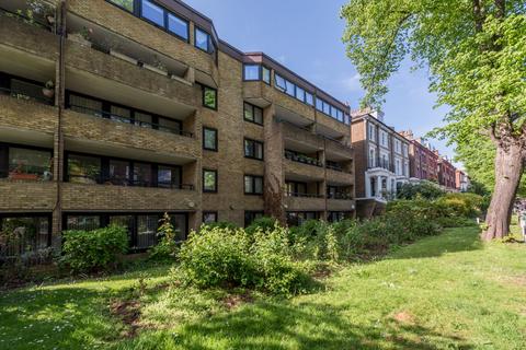 Belsize Avenue, London, NW3 1 bed apartment for sale