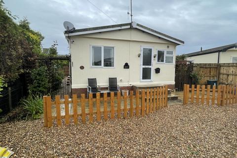 2 bedroom mobile home for sale