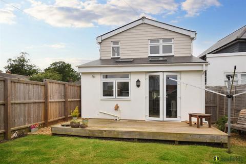 Manna Road, Bembridge, PO35 5UX 2 bed detached house for sale