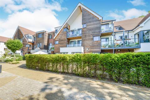 Mandeville Court, Darkes Lane... 1 bed apartment for sale