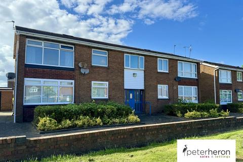 Townsend Square, Thorney Close... 2 bed flat for sale