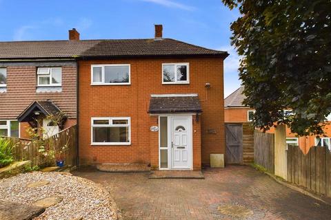 Sycamore Road, Worcester... 3 bed semi