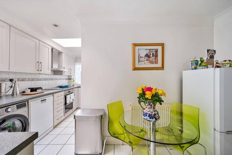 London Road, Isleworth, TW7 4 bed semi