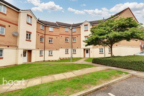 Nightingale Crescent, Harold Wood 2 bed flat for sale