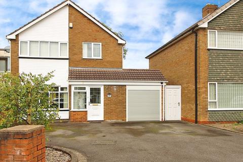 Fernleigh Road, Walsall.WS4 2EZ 3 bed detached house for sale