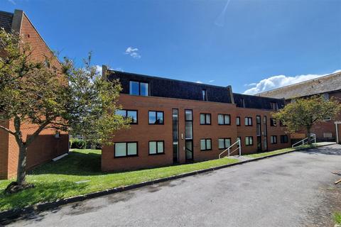 Belle Vue Road, Swanage 2 bed apartment for sale