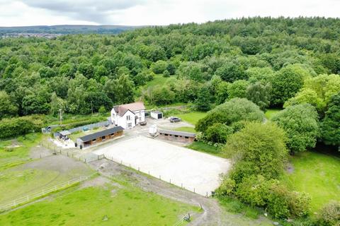 Hafod, Ruabon, Wrexham 3 bed detached house for sale