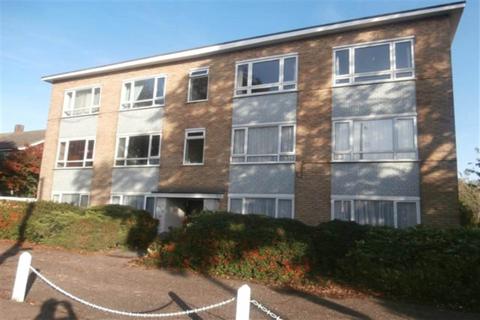 Southbourne Grove, Westcliff On Sea 2 bed flat for sale