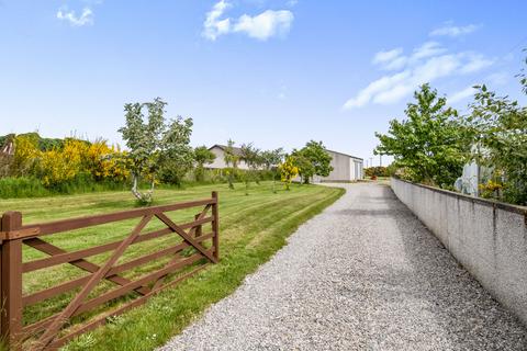 4 bedroom equestrian property for sale