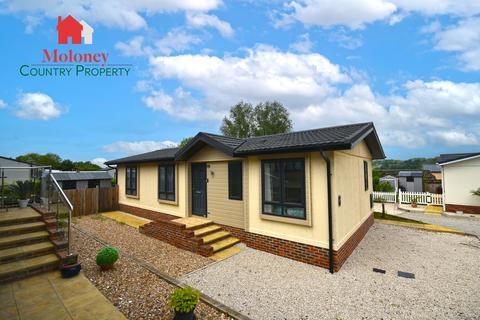 Rother Valley, Northiam, East Sussex... 2 bed mobile home for sale