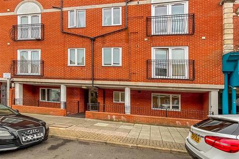 Elm Grove, Southsea, Hampshire 2 bed ground floor flat for sale