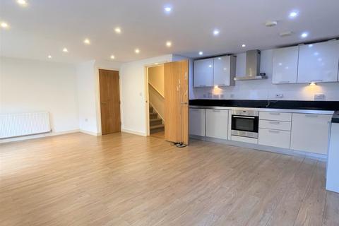 Elm Grove, Southsea, Hampshire 2 bed ground floor flat for sale