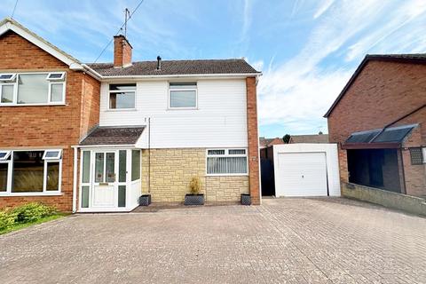 Three Springs Road, Pershore 3 bed semi