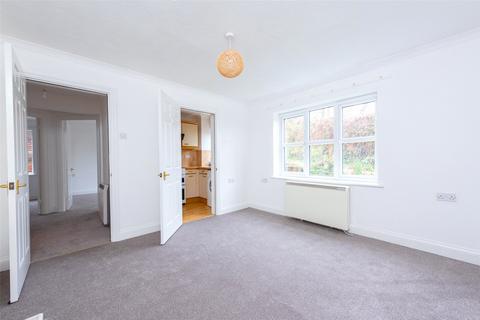 Burghfield Road, Reading, Berkshire... 2 bed apartment for sale