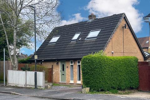 2 bedroom detached house for sale