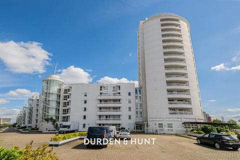 Barrier Point Road, London E16 3 bed apartment for sale