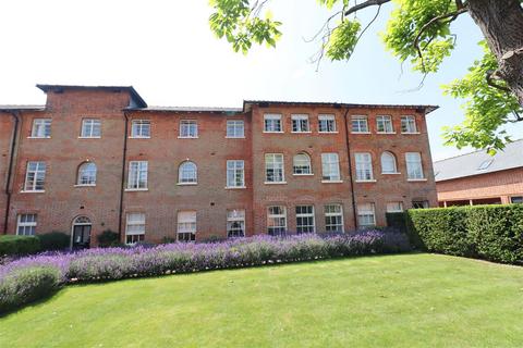 Old St Michaels Drive, Braintree 2 bed apartment for sale