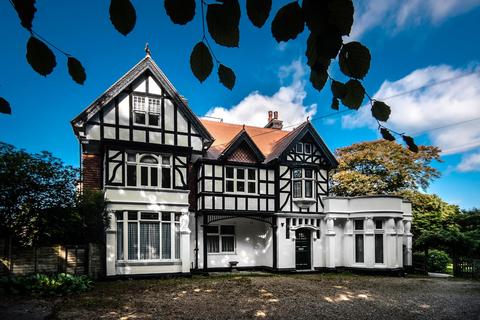 Beacon Road, Crowborough 2 bed apartment for sale
